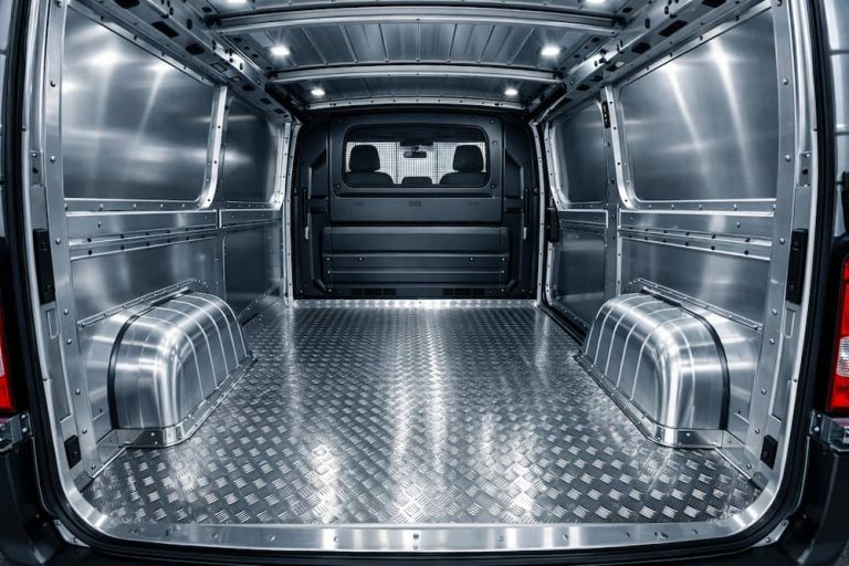 Panelvan Araçlarda Zemin Koruması Zorunlu mu?