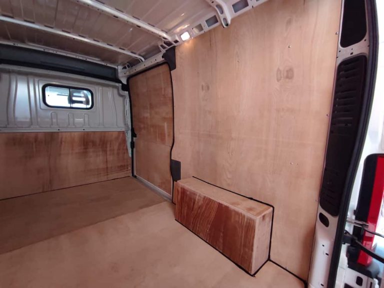 Yük Taşıma Araçlarında Zemin Dayanıklılığı Nasıl Artırılır?