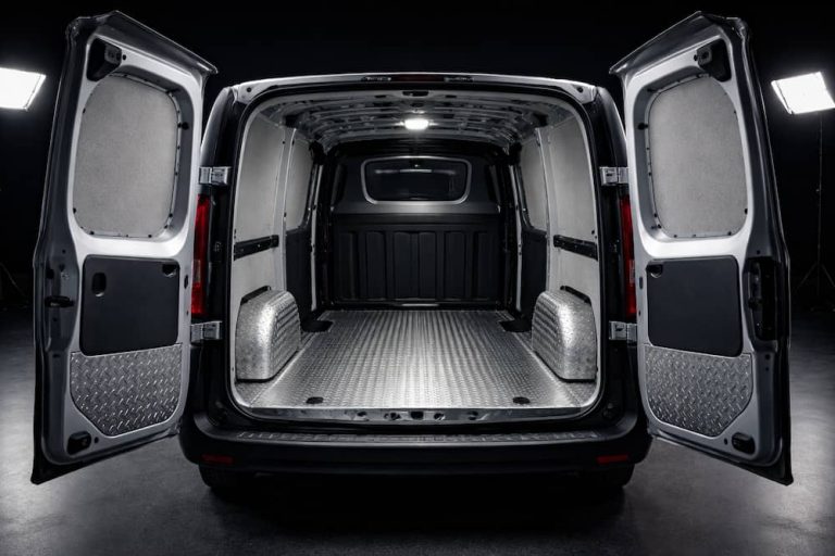 Renault Kangoo Panelvan Döşeme ve Kaplama Çözümleri